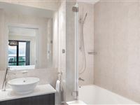 2 Bedroom Lakeview Apartment - Peppers Beacon Queenstown